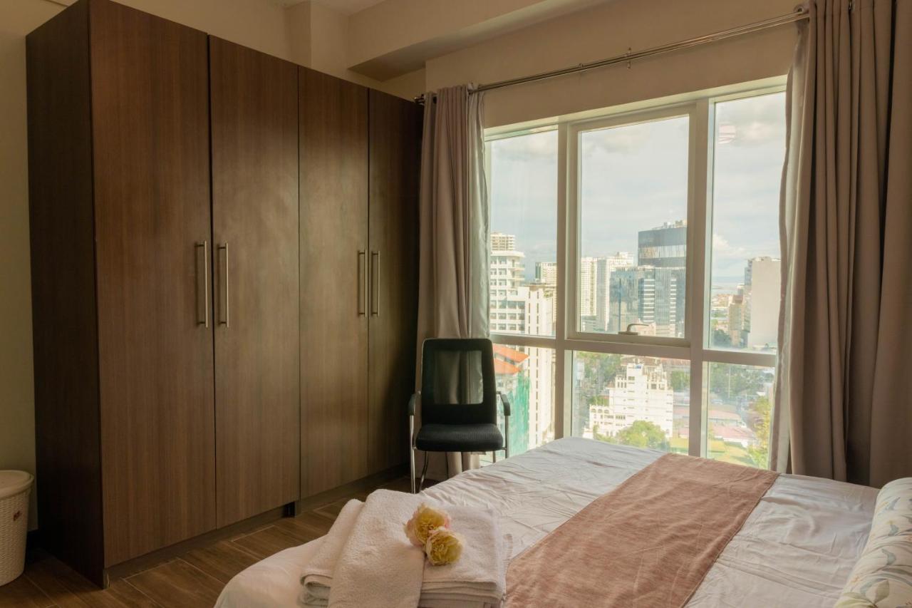 Ayala Mall 10Mins Walk Cebu City Apartment & Pool Bagian luar foto